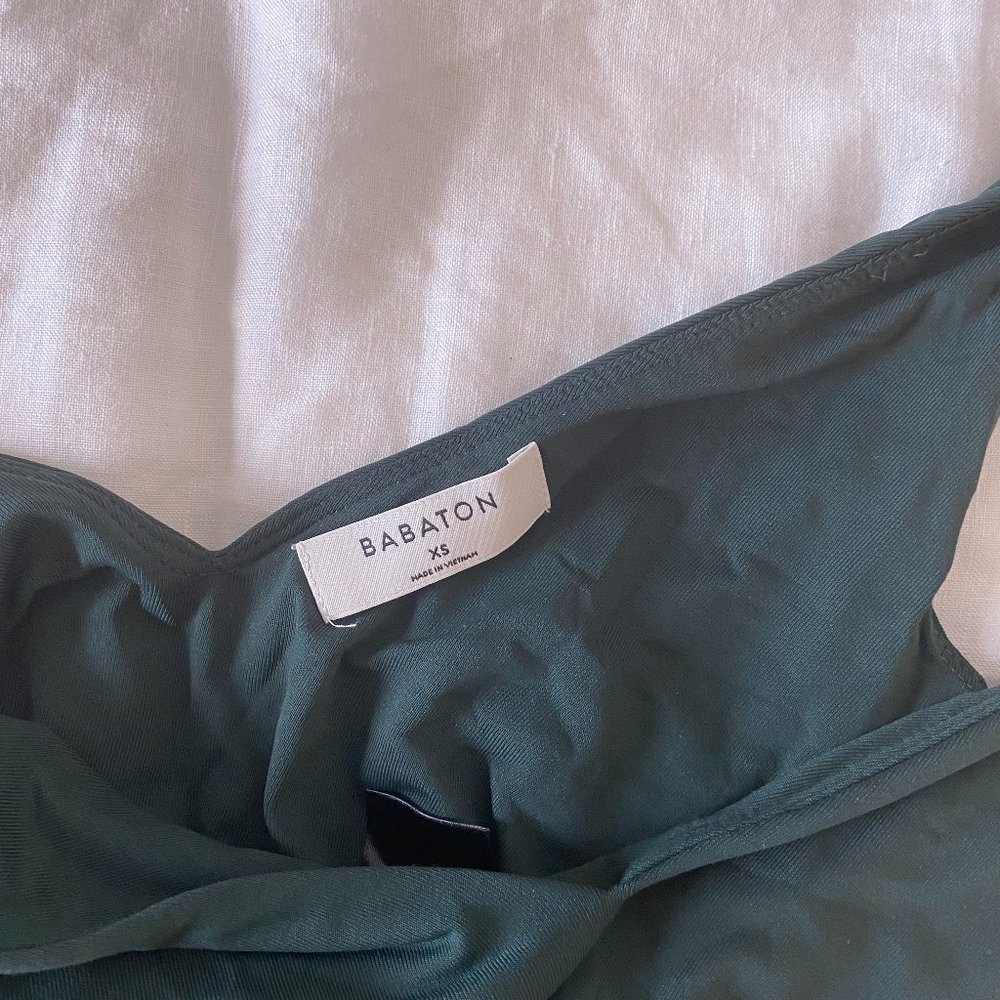 NWOT Aritzia Babaton Green Contour V-Neck Bodysuit size XS